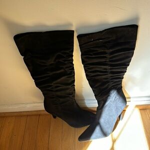 Kenneth Cole reaction Black zipper boots brand new size 8